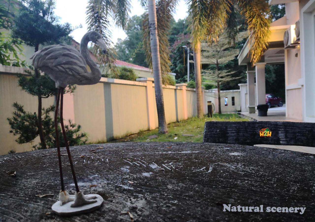 H2H - Cy Botani Vacation House Ipoh Exterior foto